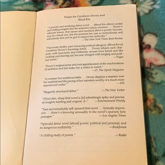 Blood Kin a novel by Ceridwen Dovey - Picture 3 of 3